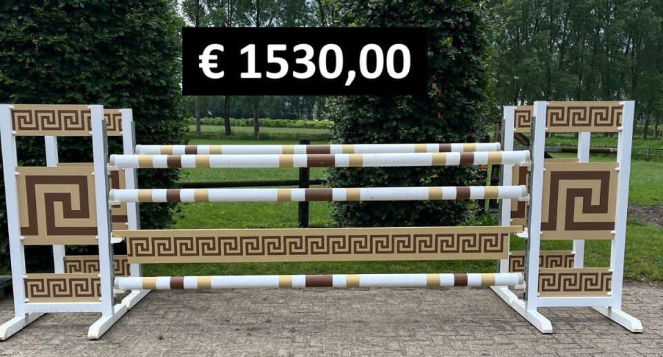 Bruin Beige oxer met prijs